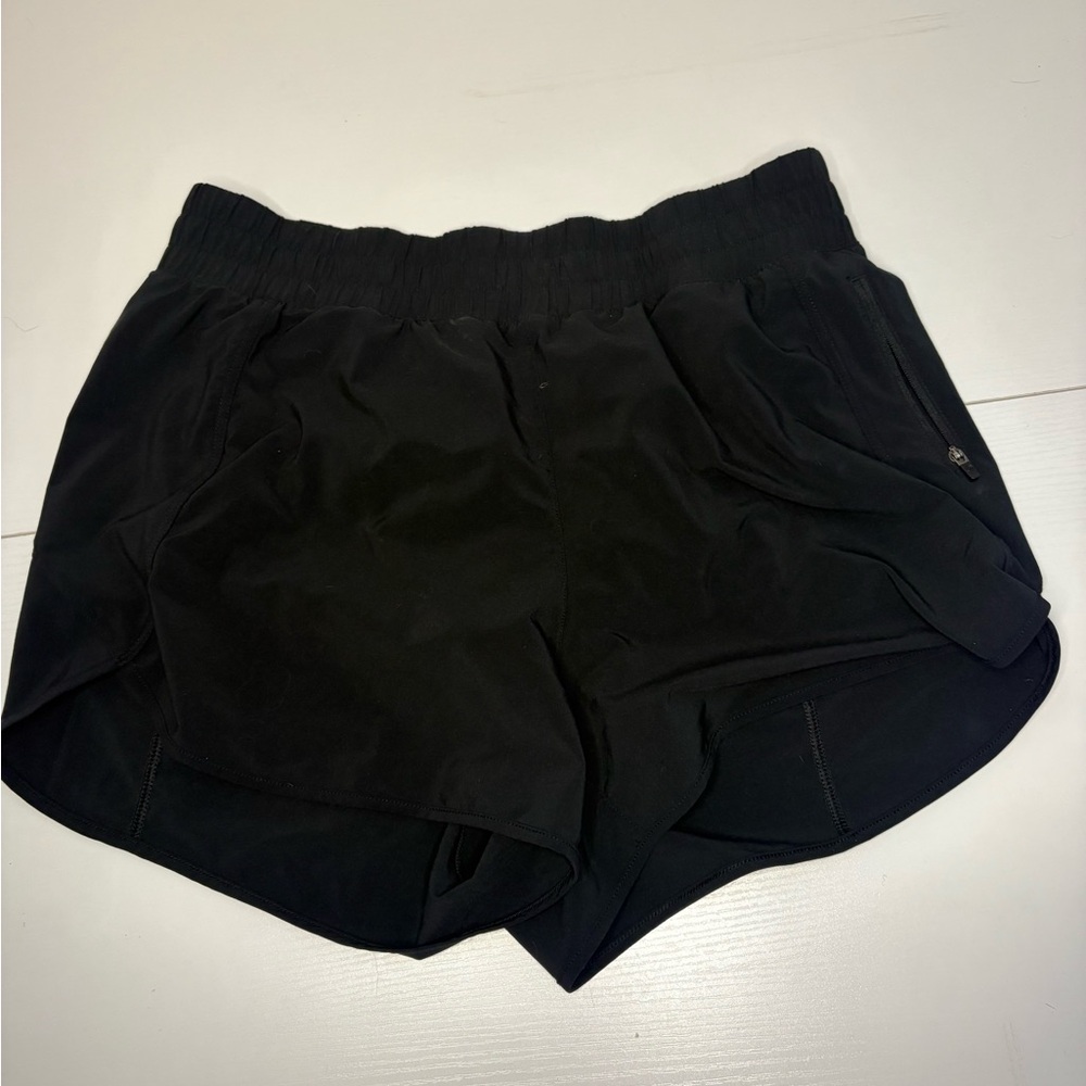 CRZ YOGA Women's Black Athletic Shorts
